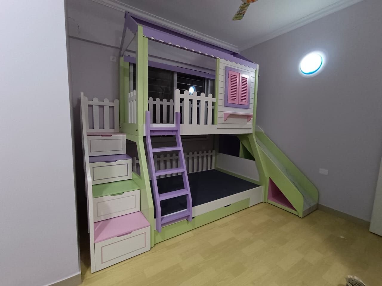 Hut Bunk Bed with Storage