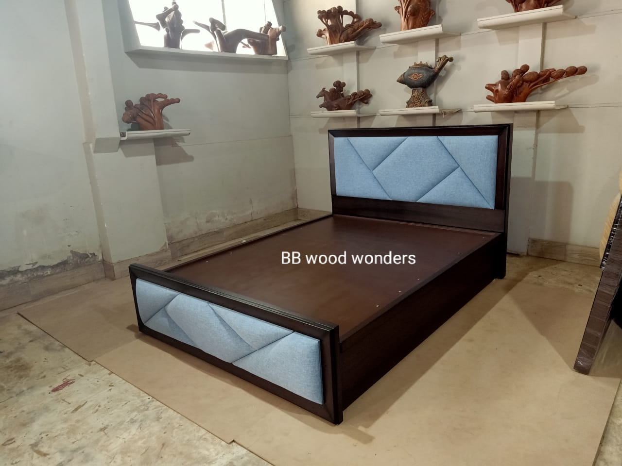 Queen Size Hydraulic Storage Bed