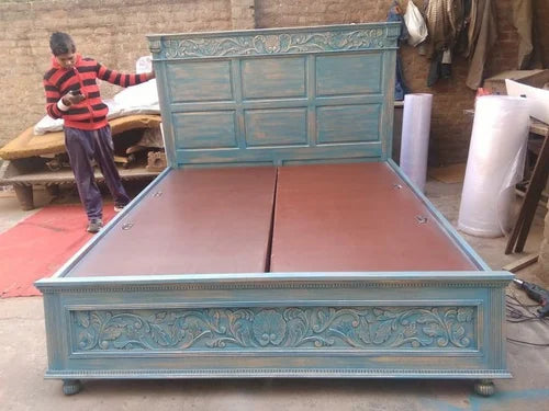 King Size Wooden Cot