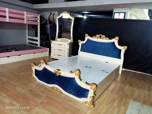 Elegant King Size Bed